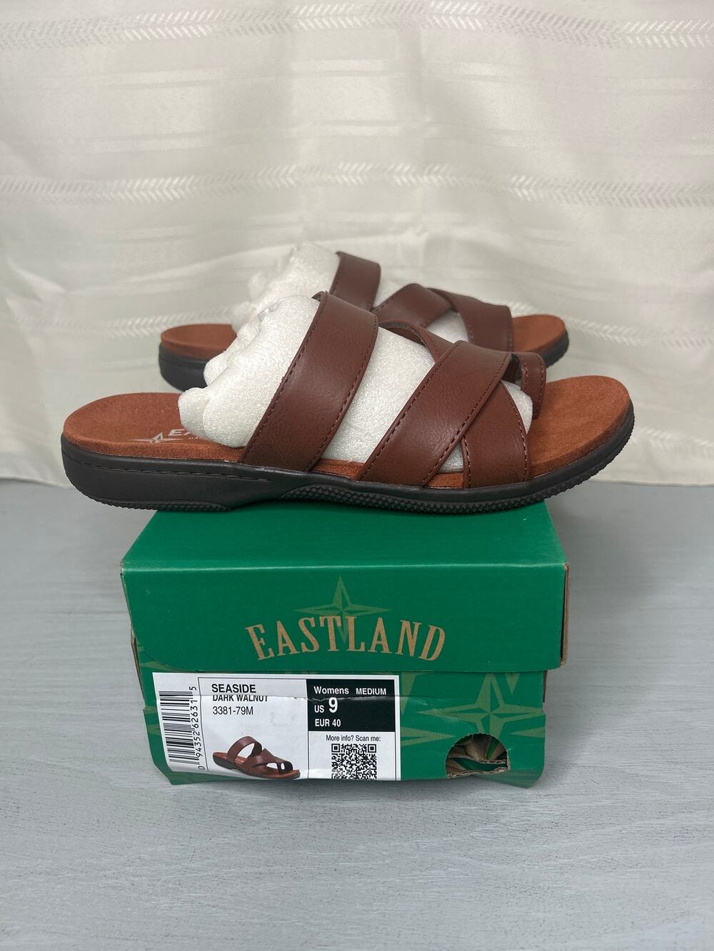 Eastland Seaside Flat Sandals Dark Walnut Womens Size 9